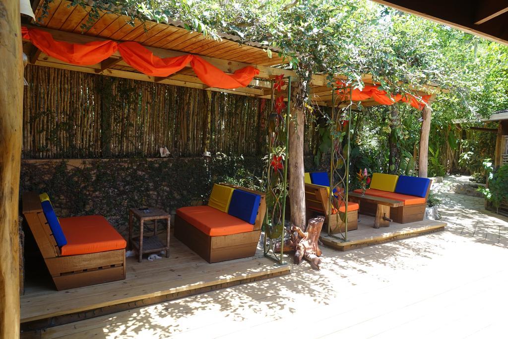 Villa Zimbali Culinary Retreats à Negril Extérieur photo